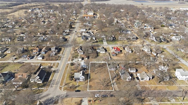 628 Willow St, Ottawa, KS 66067