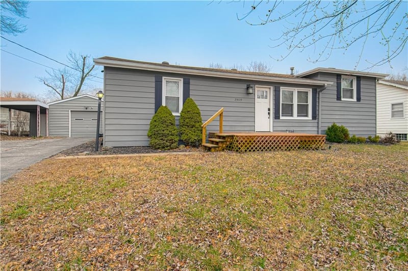 7909 Pennsylvania Ave, Kansas City, MO 64118