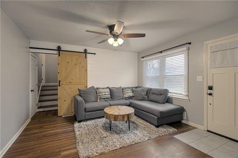 7909 Pennsylvania Ave, Kansas City, MO 64118