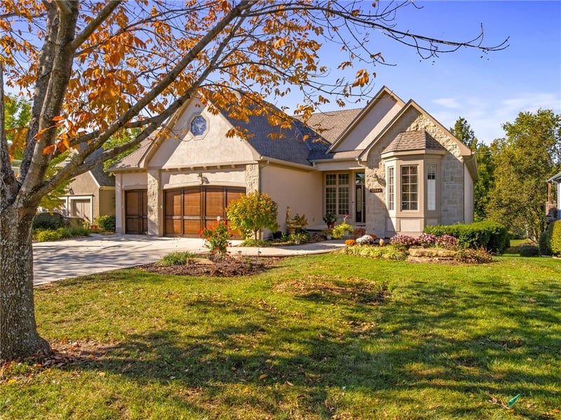 12564 Farley St, Overland Park, KS 66213