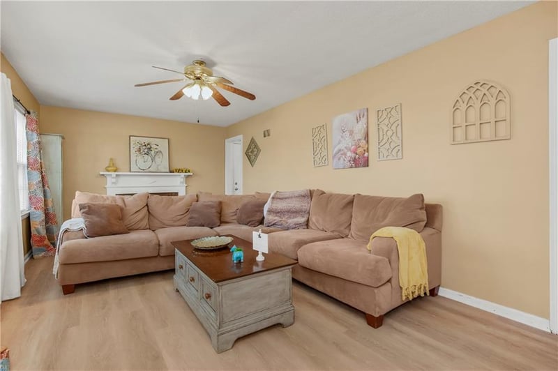 8513 Blue Ridge Blvd, Kansas City, MO 64138