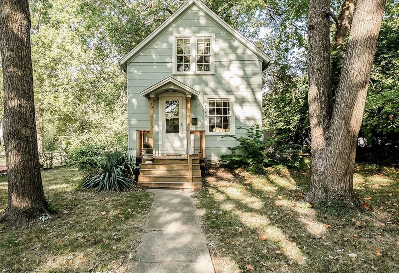 7540 Locust St, Kansas City, MO 64131