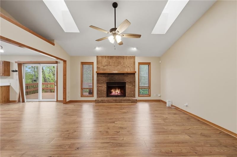 1475 Grandview Dr, Warrensburg, MO 64093