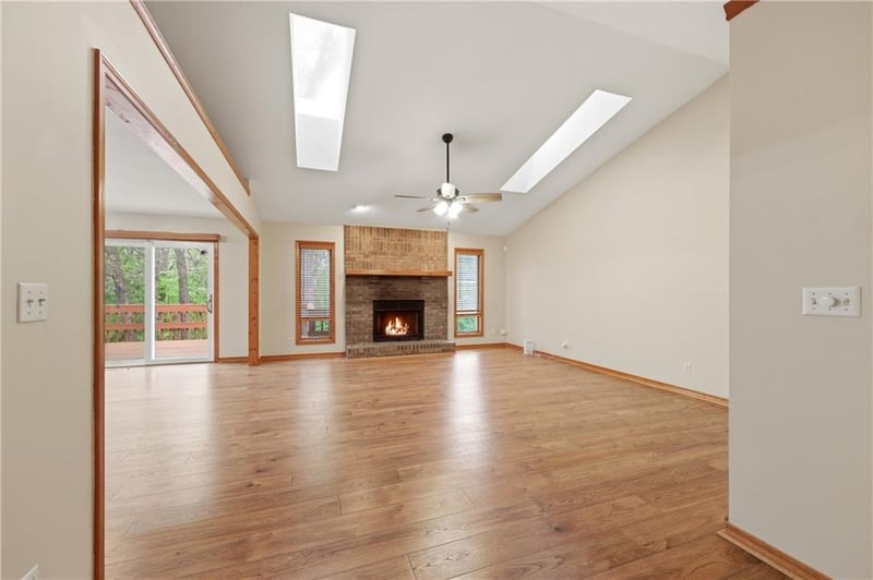 1475 Grandview Dr, Warrensburg, MO 64093