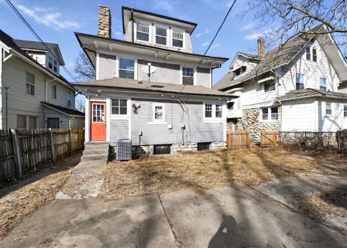 2619 Victor St, Kansas City, MO 64128