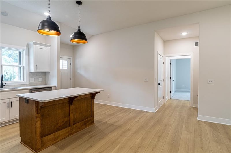 3107 Carlisle Ct, St Joseph, MO 64506