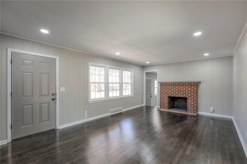 10427 Palmer Ave, Kansas City, MO 64134