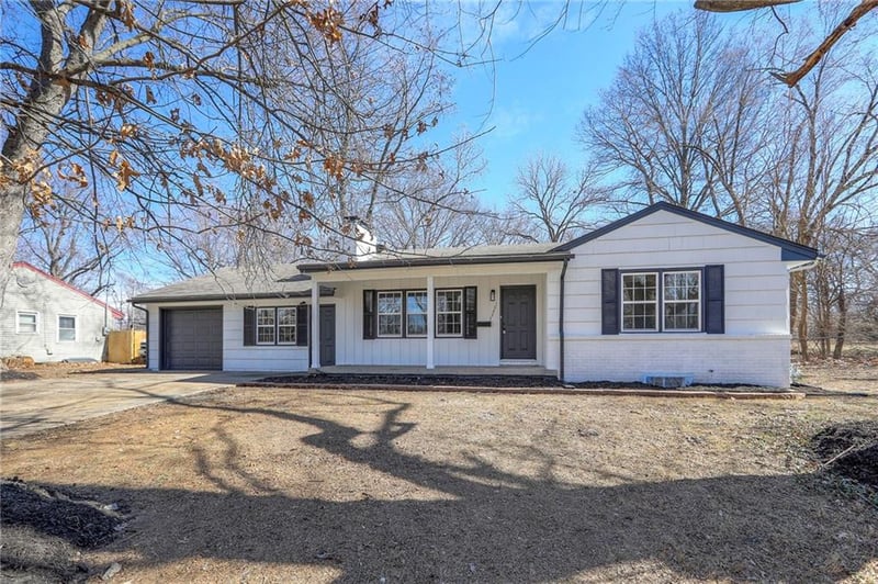 10427 Palmer Ave, Kansas City, MO 64134