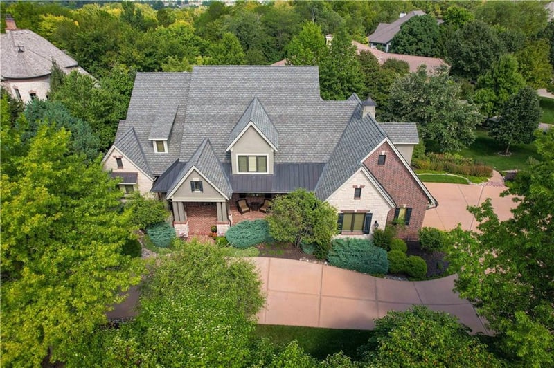 10816 W 140th St, Overland Park, KS 66221
