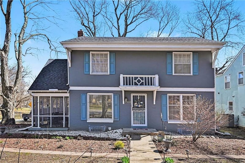 7903 Holmes Rd, Kansas City, MO 64131