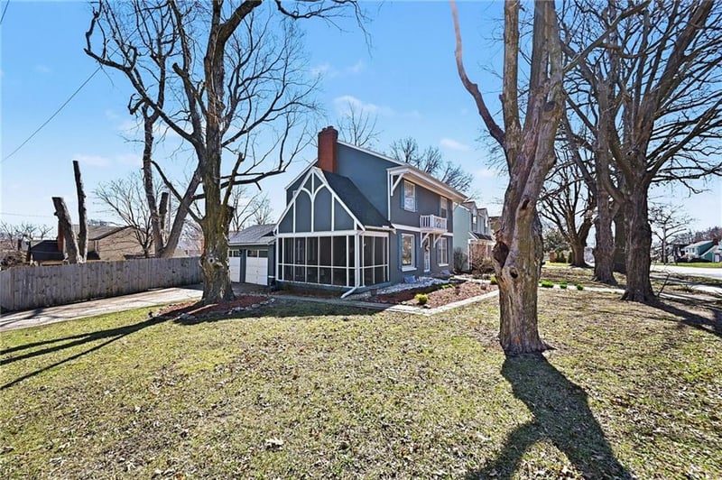 7903 Holmes Rd, Kansas City, MO 64131