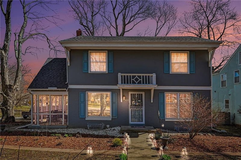 7903 Holmes Rd, Kansas City, MO 64131