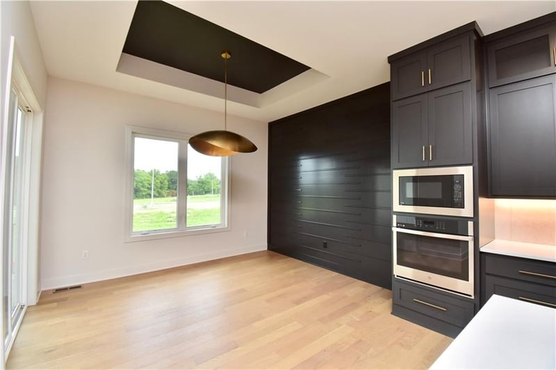 7645 Booth Ave, Kansas City, MO 64158