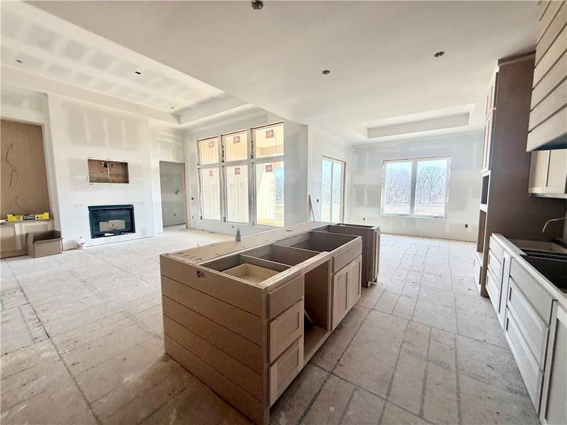 7645 Booth Ave, Kansas City, MO 64158