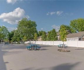 6521 W 49th St, Mission, KS 66202