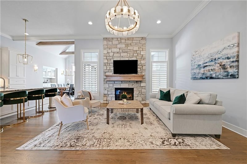 10715 142nd Ter, Overland Park, KS 66221