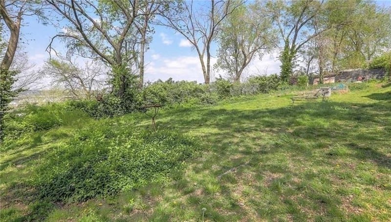 1322 21st St, Kansas City, MO 64108