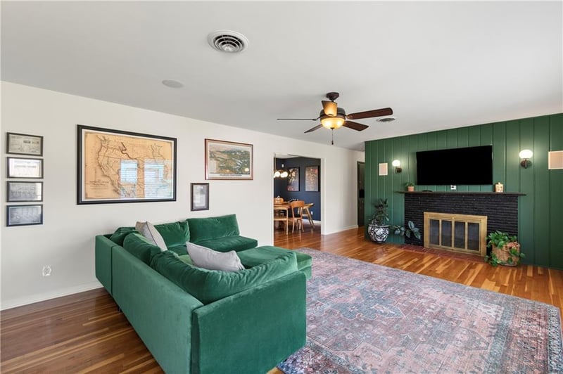 3929 Indianola Dr, Kansas City, MO 64116