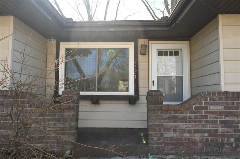 5720 Drury Ave, Kansas City, MO 64119