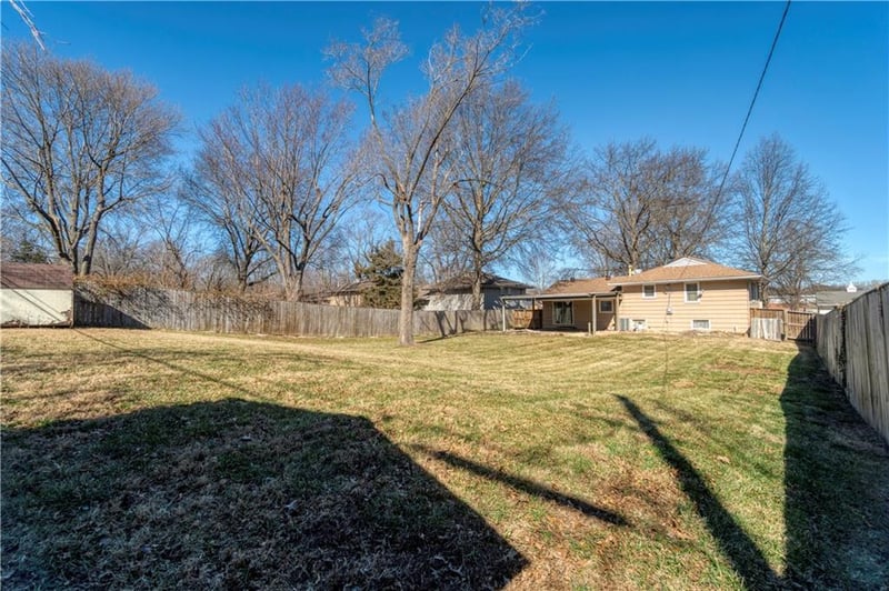8409 85th St, Raytown, MO 64138