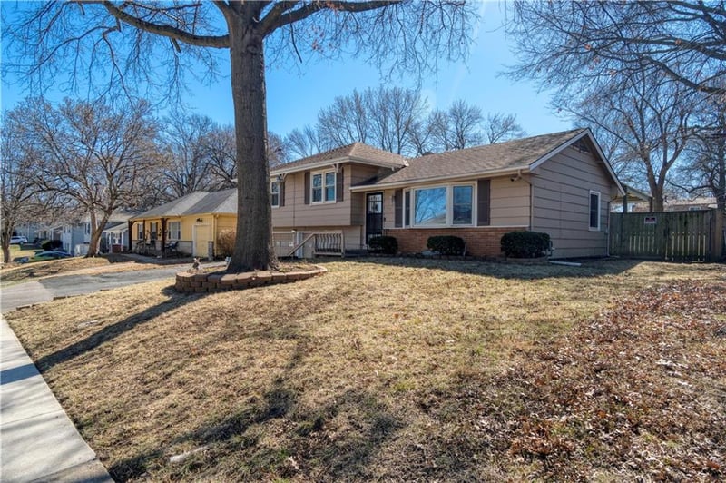 8409 85th St, Raytown, MO 64138