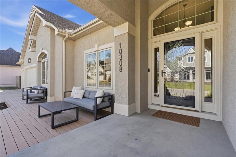 10308 Granada Ln, Overland Park, KS 66207
