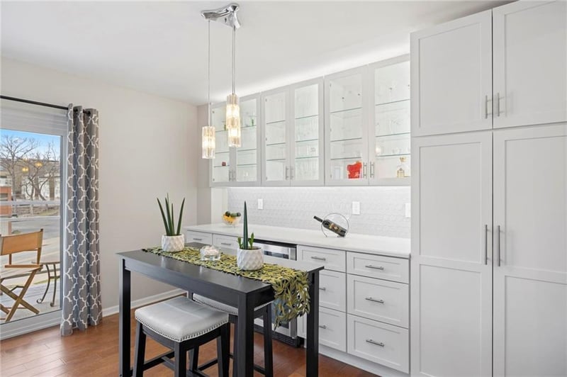 4545 Wornall Rd #102, Kansas City, MO 64111