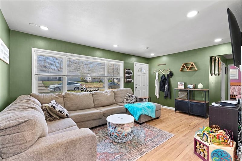 10809 Bristol Ter, Kansas City, MO 64134