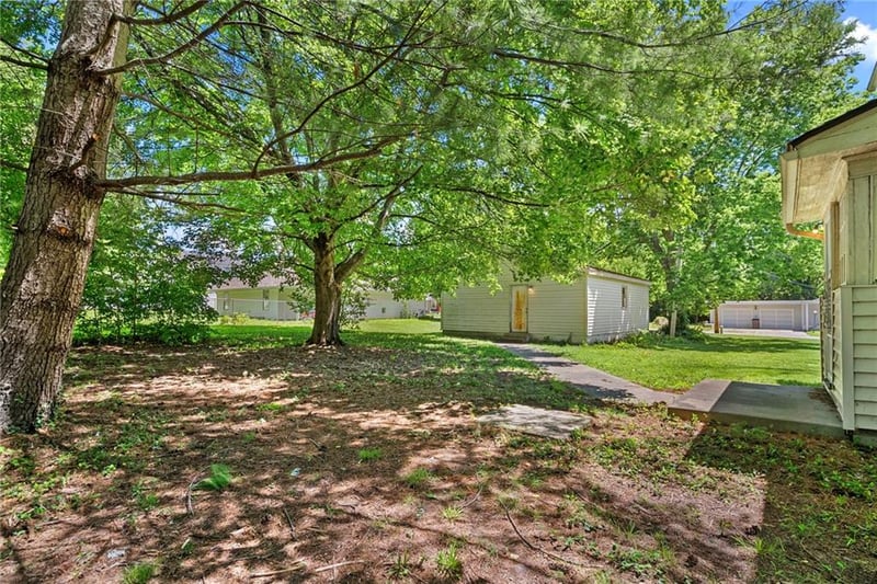 602 Walnut St, Grain Valley, MO 64029