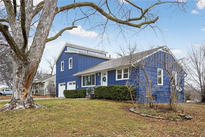 9147 Main St, Kansas City, MO 64114