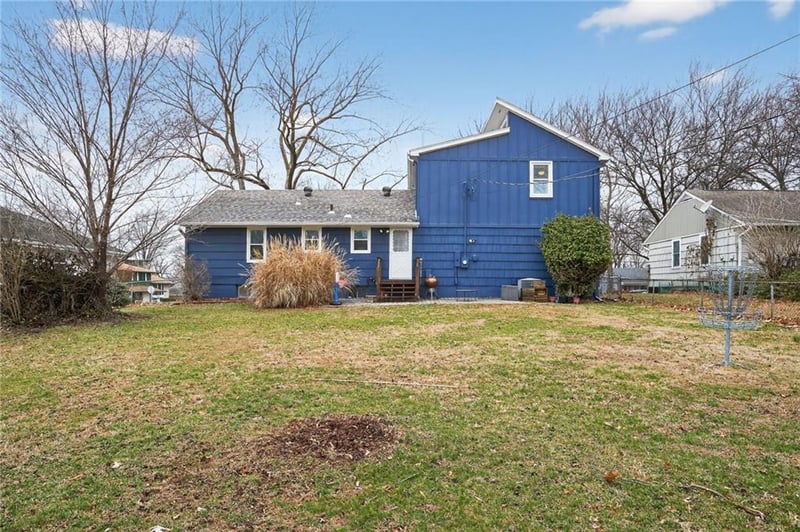 9147 Main St, Kansas City, MO 64114