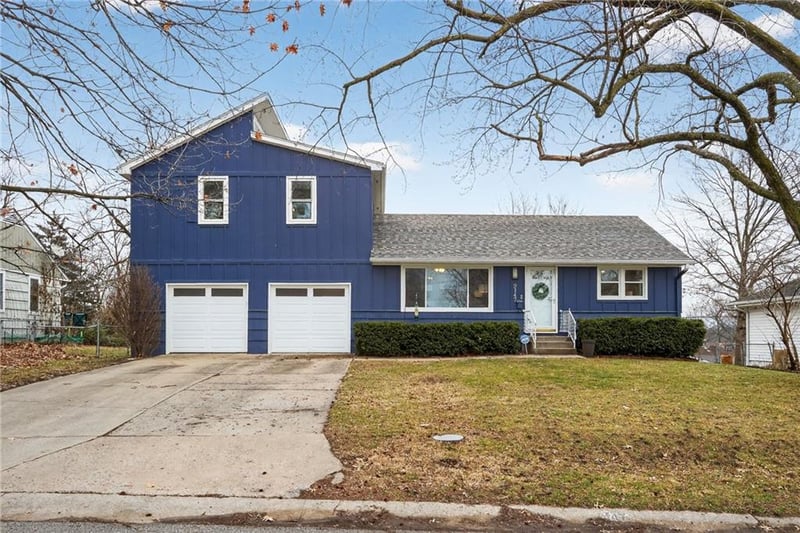 9147 Main St, Kansas City, MO 64114