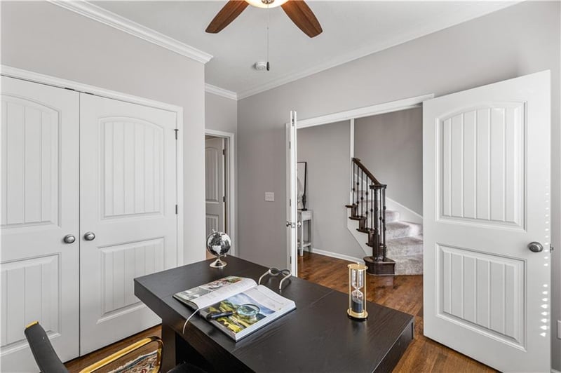 4450 Summit St, Kansas City, MO 64111