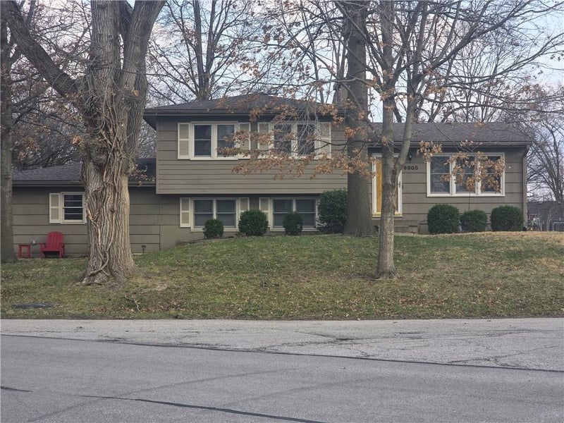 6905 75th St, Kansas City, MO 64152