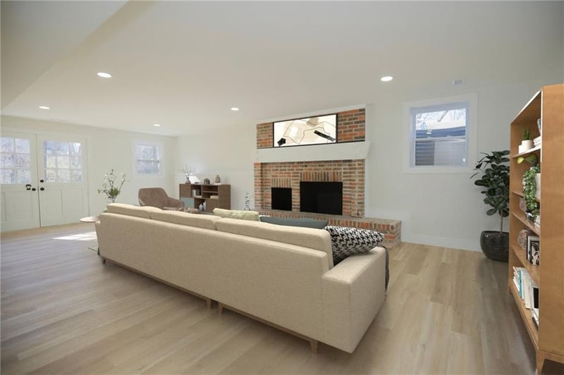 2729 Stratford Rd, Lawrence, KS 66049