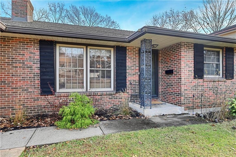 10427 Baltimore Ave, Kansas City, MO 64114