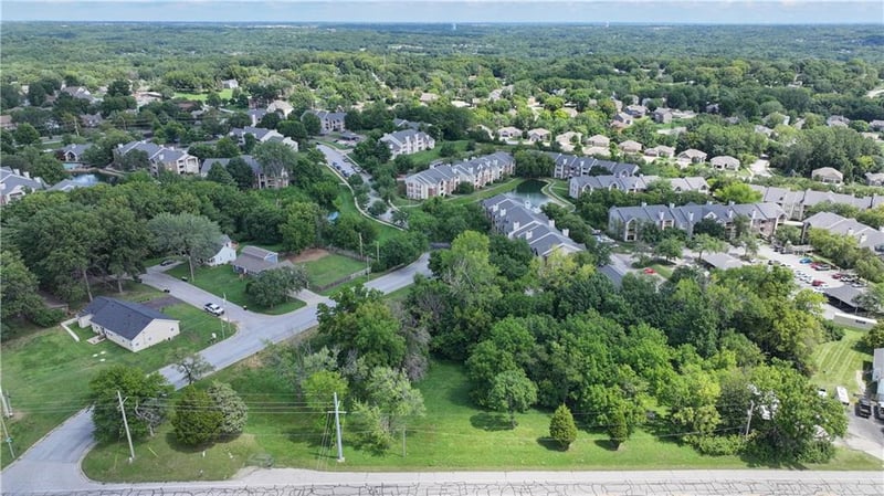 6217 Roanridge Rd, Kansas City, MO 64151