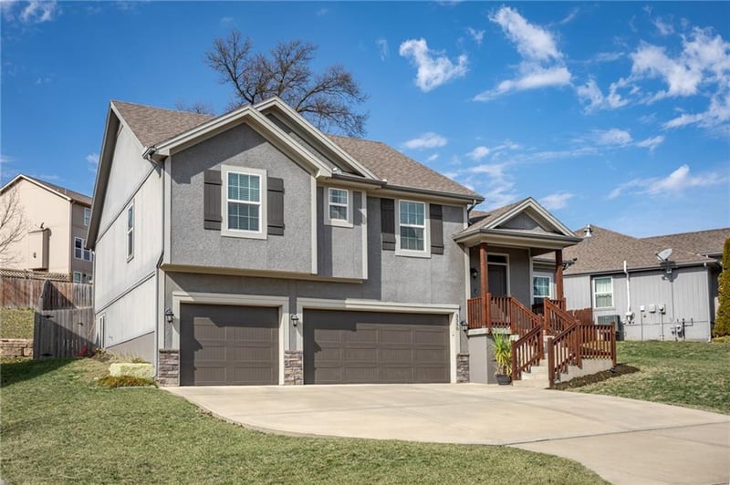 3550 112th Ter, Kansas City, KS 66109
