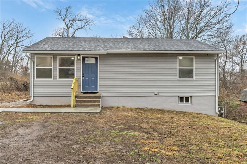 4623 38th St, Kansas City, MO 64128