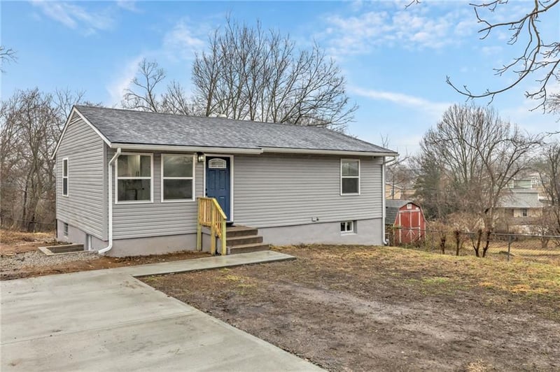 4623 E 38th St, Kansas City, MO 64128