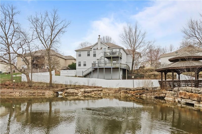 11142 Whispering Ln, Kansas City, KS 66109