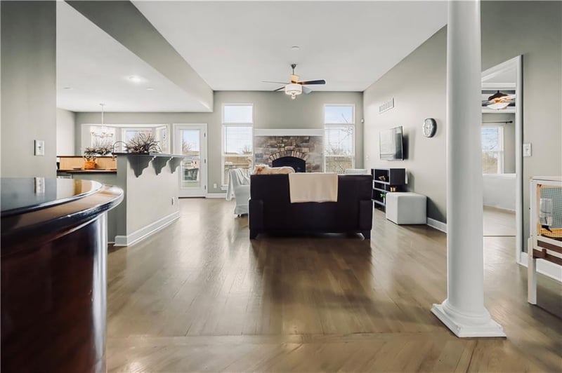 11142 Whispering Ln, Kansas City, KS 66109