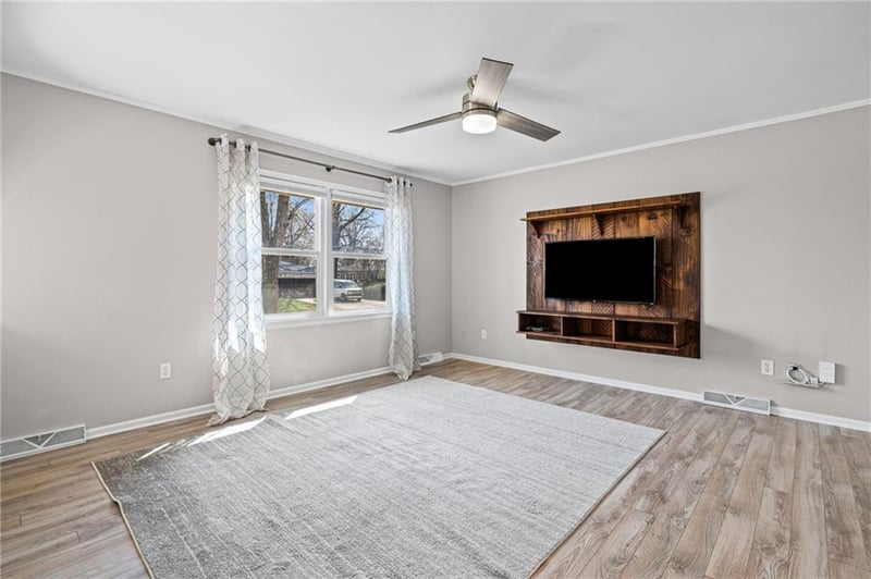 116 98th St, Kansas City, MO 64114