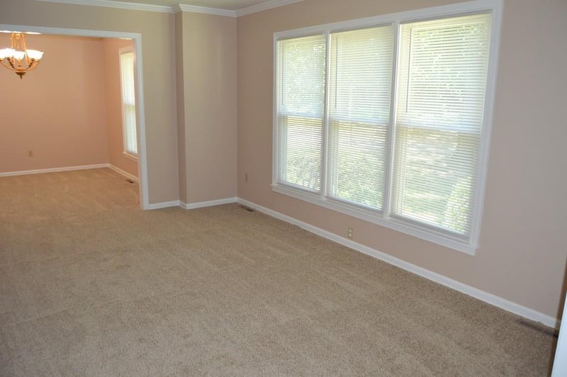 1127 Queens Place St, Kansas City, MO 64131