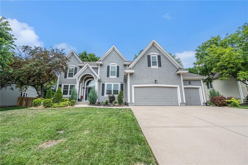 7325 Oakview St, Shawnee, KS 66216
