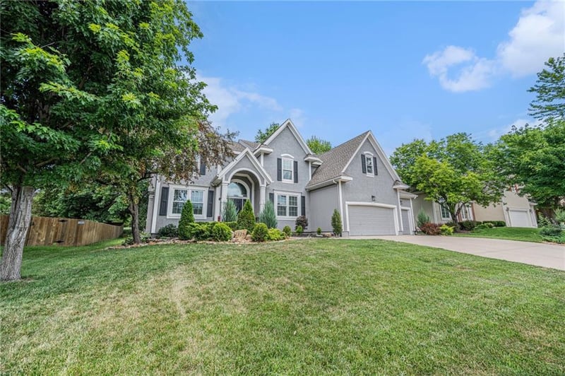 7325 Oakview St, Shawnee, KS 66216