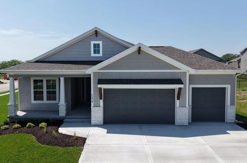 17008 172nd Ter St, Olathe, KS 66062