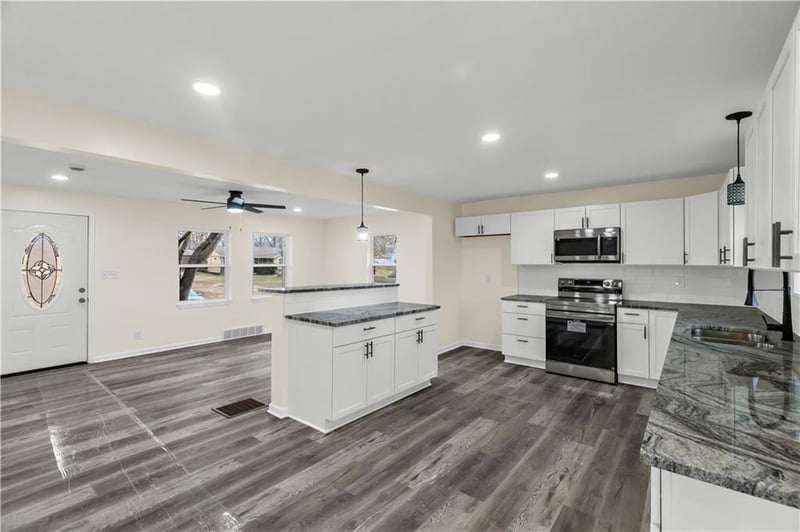 2944 60th St, Kansas City, KS 66104