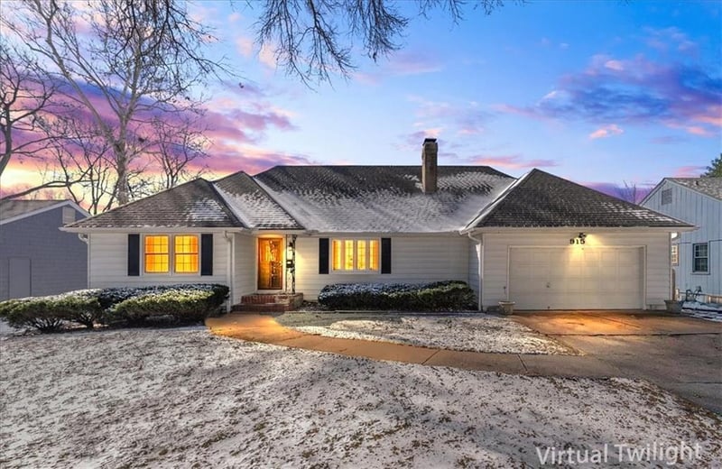 915 85th St, Kansas City, MO 64114