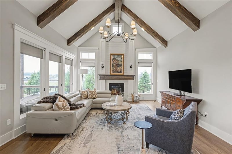 13401 174th Pl, Overland Park, KS 66221